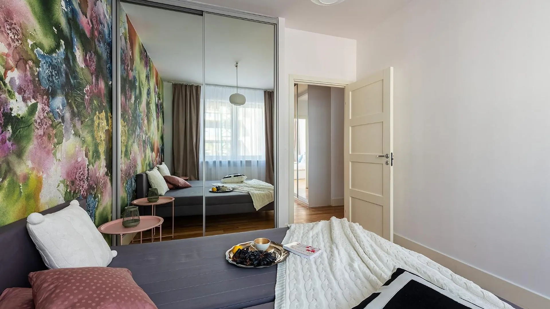 Sadyba Apartament contacts